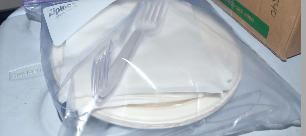 utensils-package-car-trip